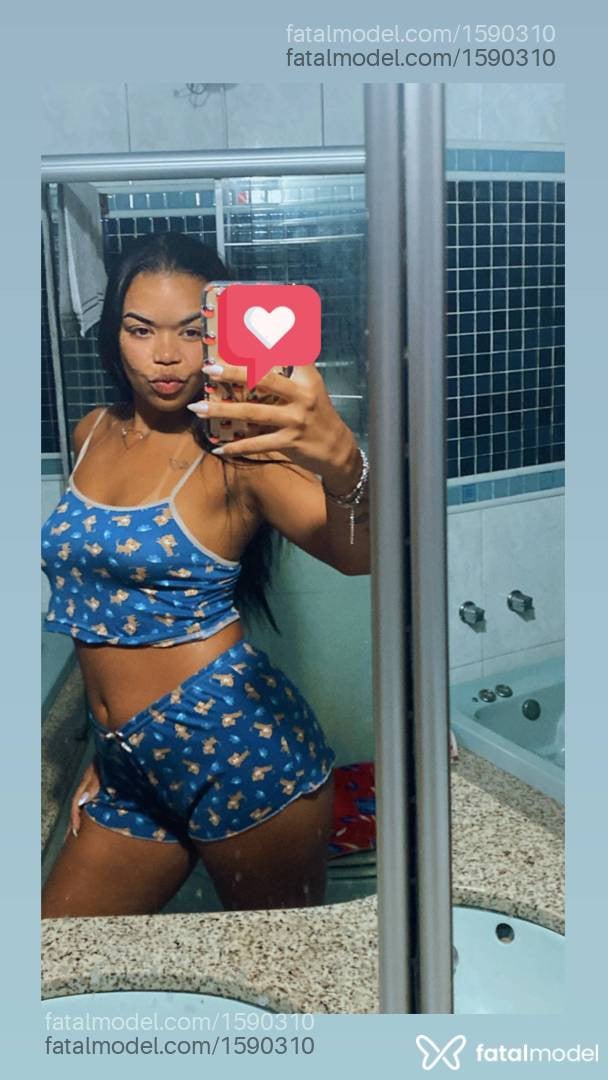 Acompanhante mulher morena (o) de olhos castanhos em São Pedro da Aldeia - Manuzinha