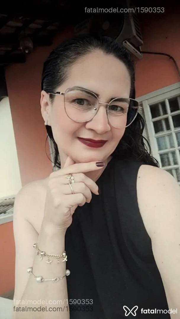 Acompanhante mulher ruiva (o) de olhos verdes - Bruna