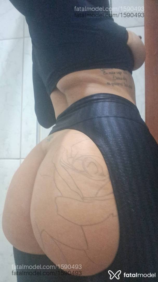 Acompanhante mulher morena (o) de olhos pretos - Gaby Monteiro