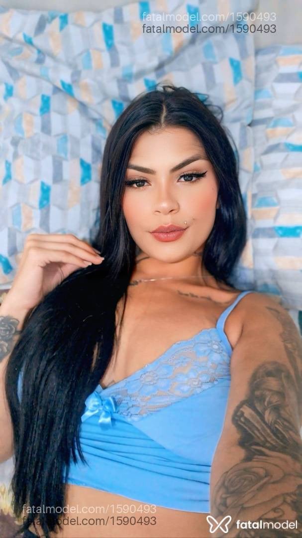 Acompanhante mulher morena (o) de olhos pretos - Gaby Monteiro