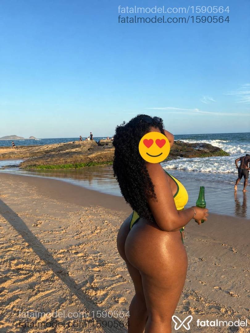 Acompanhante mulher morena (o) de olhos pretos - Darah Taylor