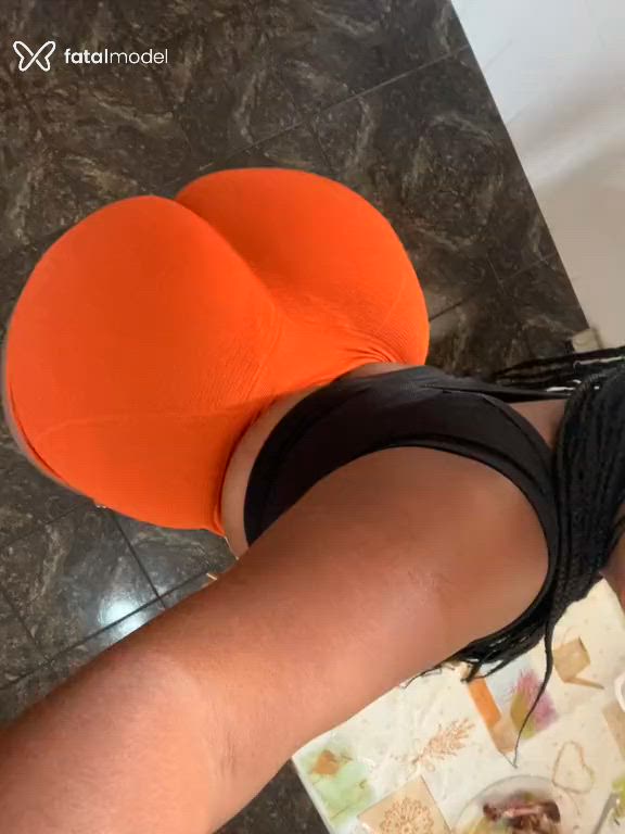 Acompanhante mulher morena (o) de olhos pretos - Darah Taylor
