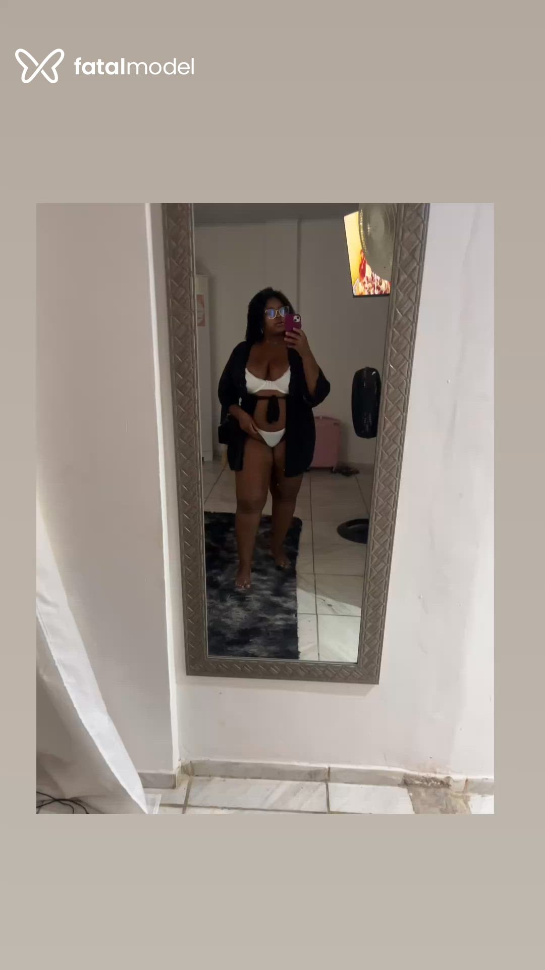Acompanhante mulher morena (o) de olhos pretos - Darah Taylor