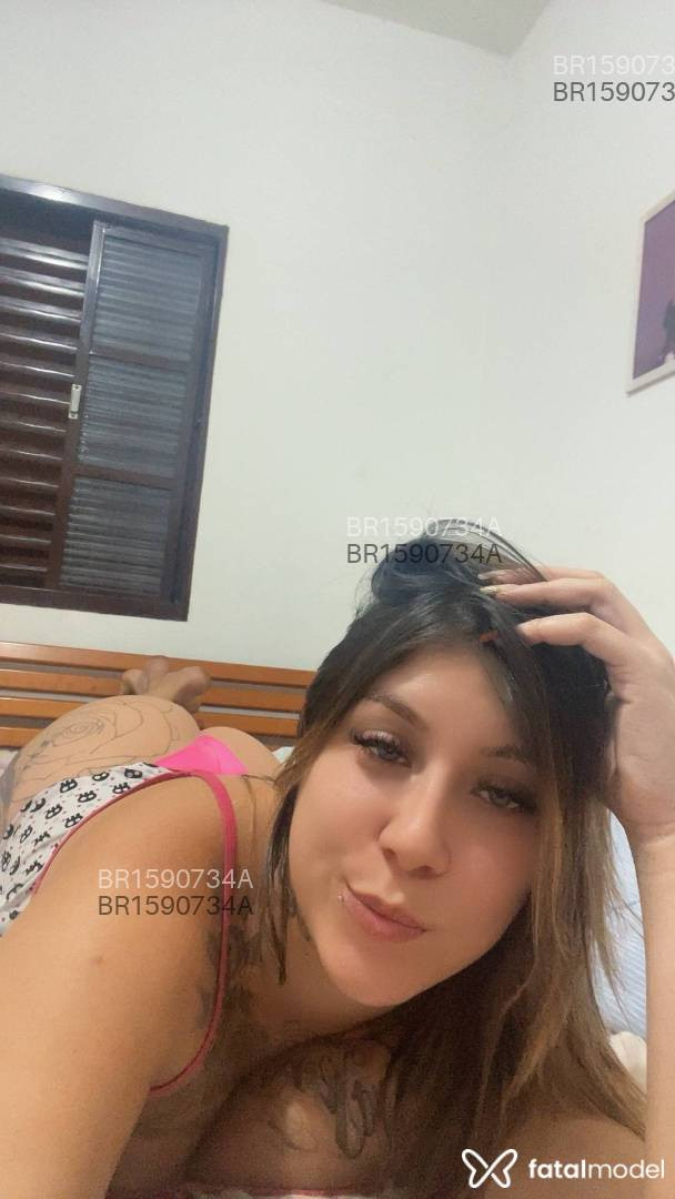 Acompanhante mulher loira (o) de olhos verdes em Virtual - Ísis valverde