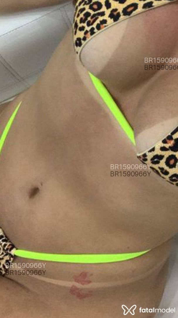 Acompanhante mulher com cabelo castanho de olhos castanhos em Quixadá Acompanhante mulher com cabelo castanho de olhos castanhos em Quixadá - Vanessa Matos
