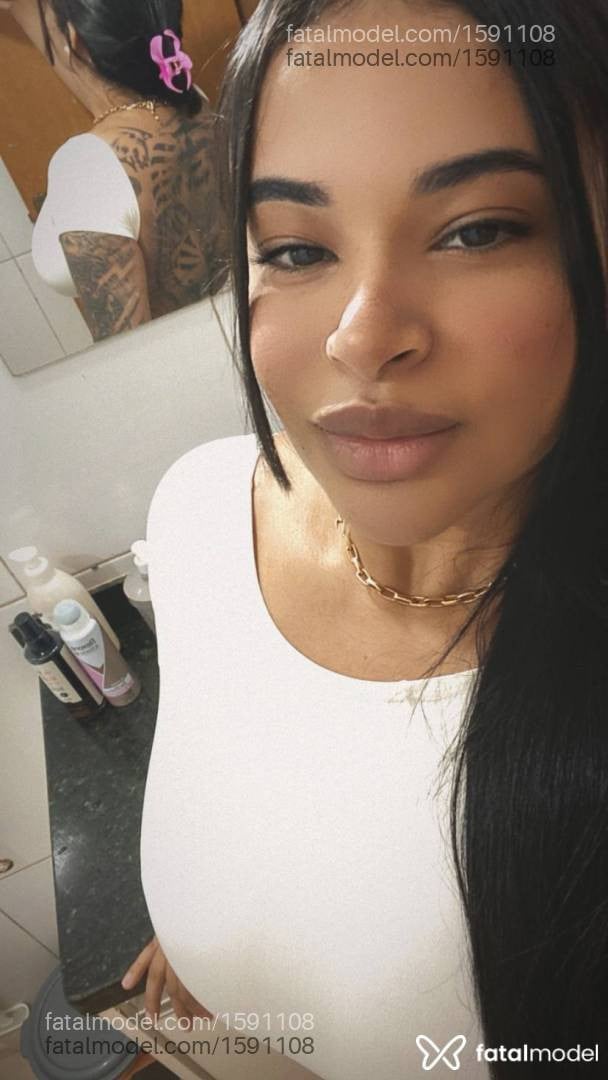Acompanhante mulher morena (o) de olhos pretos - Amanda Ferraz Acompanhante mulher morena (o) de olhos pretos - Amanda Ferraz