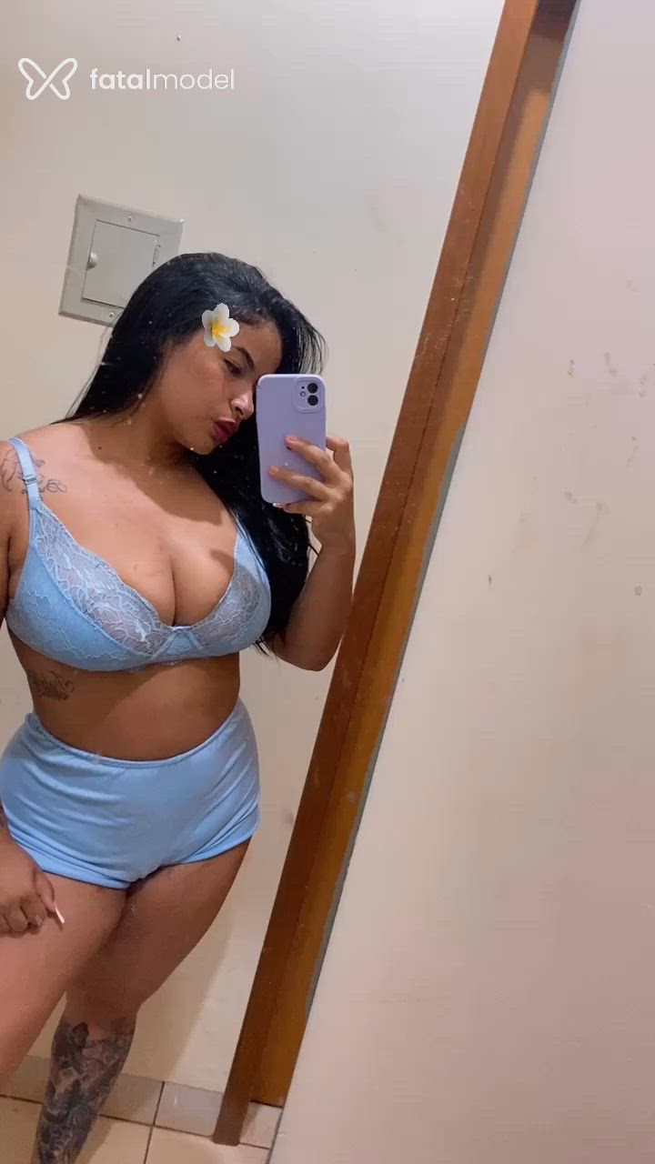 Acompanhante mulher morena (o) de olhos pretos - Amanda Ferraz Acompanhante mulher morena (o) de olhos pretos - Amanda Ferraz