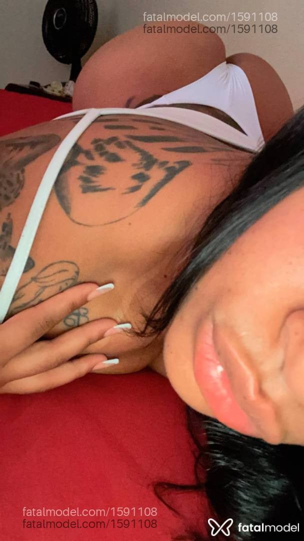 Acompanhante mulher morena (o) de olhos pretos - Amanda Ferraz Acompanhante mulher morena (o) de olhos pretos - Amanda Ferraz