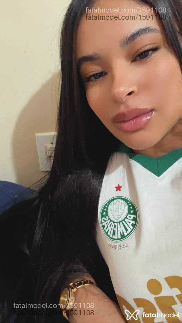 Acompanhante mulher morena (o) de olhos pretos - Amanda Ferraz