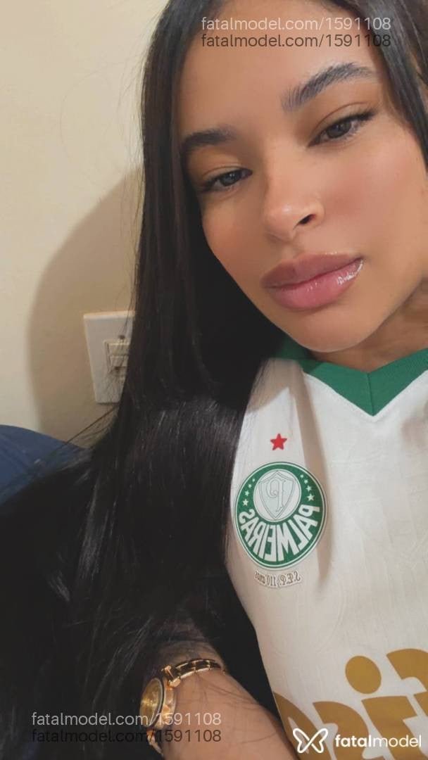 Acompanhante mulher morena (o) de olhos pretos - Amanda Ferraz