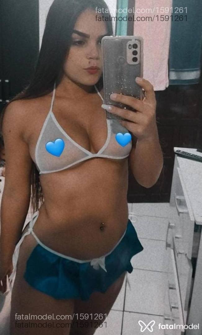 Acompanhante mulher com cabelo castanho de olhos castanhos - Larissa