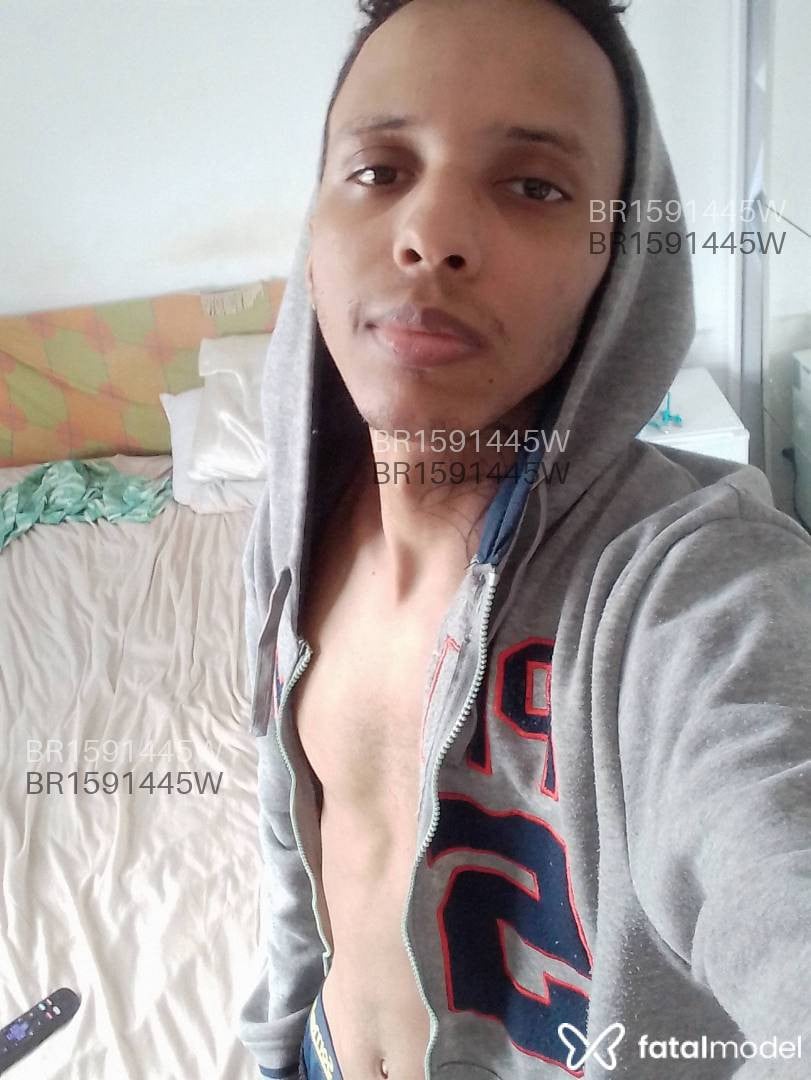 Acompanhante homem com cabelo grisalho de olhos castanhos em Piracicaba - Guihnovinho