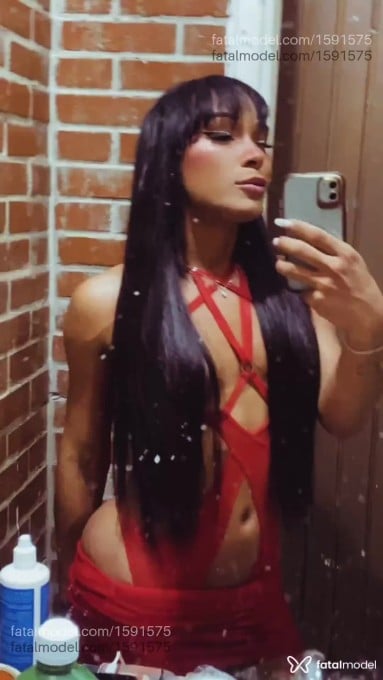 Acompanhante mulher trans loira (o) de olhos castanhos em Goiânia Acompanhante mulher trans loira (o) de olhos castanhos em Goiânia - Kiara Belford