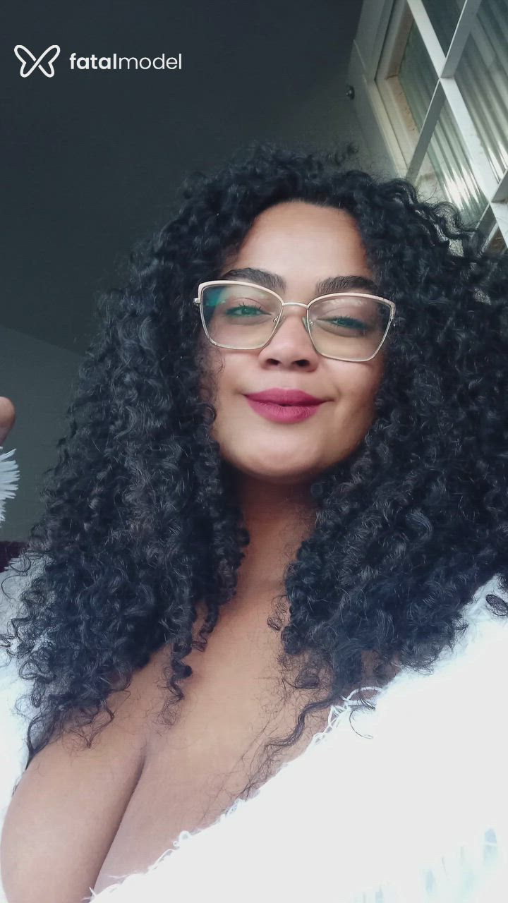 Acompanhante mulher com cabelo castanho de olhos castanhos - Ariadne Bronx