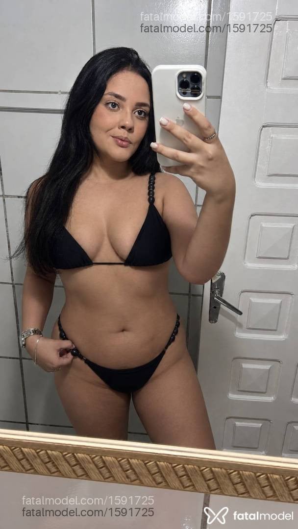 Acompanhante mulher com cabelo castanho de olhos castanhos - Carol