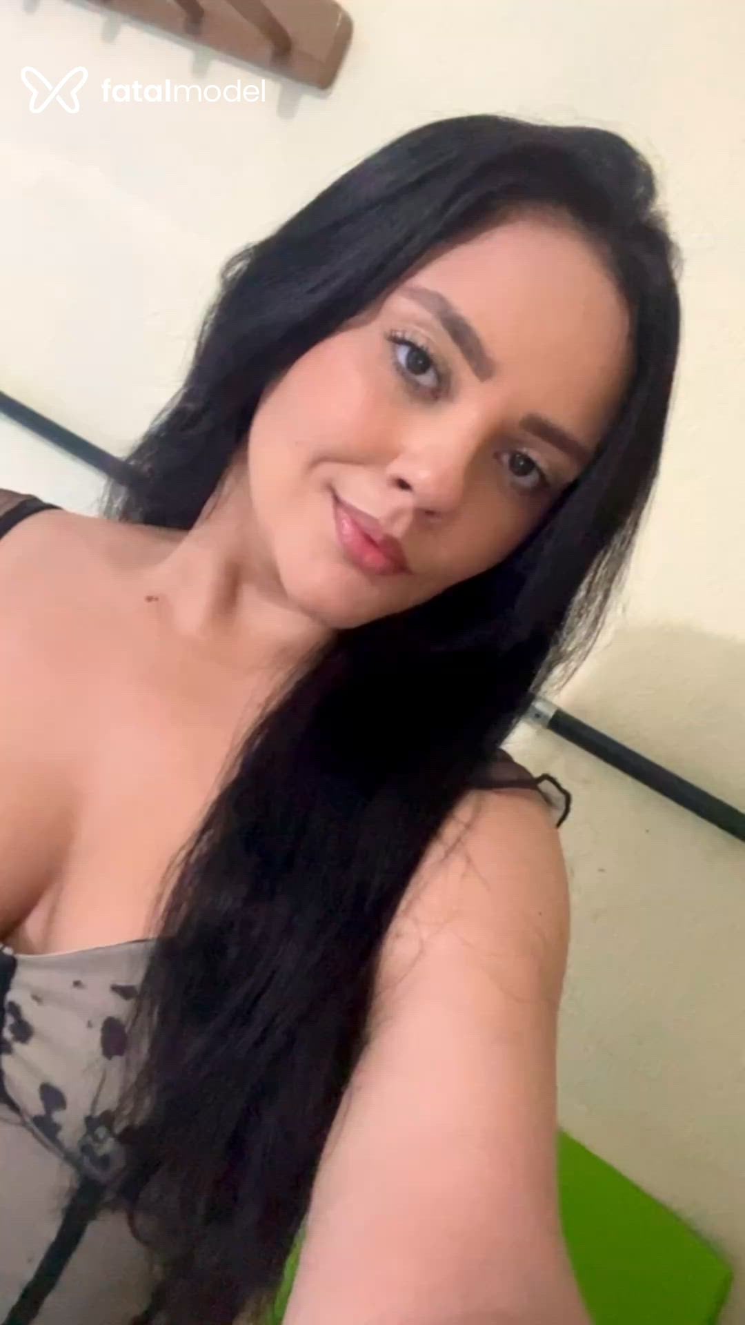 Acompanhante mulher com cabelo castanho de olhos castanhos - Carol