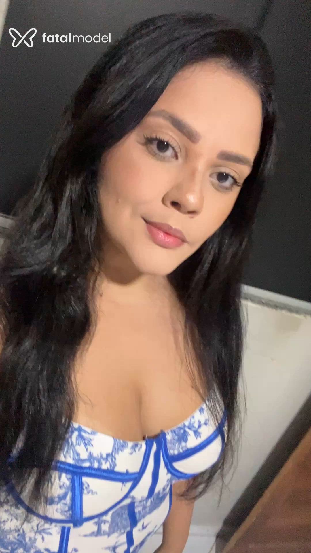 Acompanhante mulher com cabelo castanho de olhos castanhos - Carol