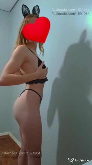 Acompanhante mulher loira (o) de olhos verdes - Babbi