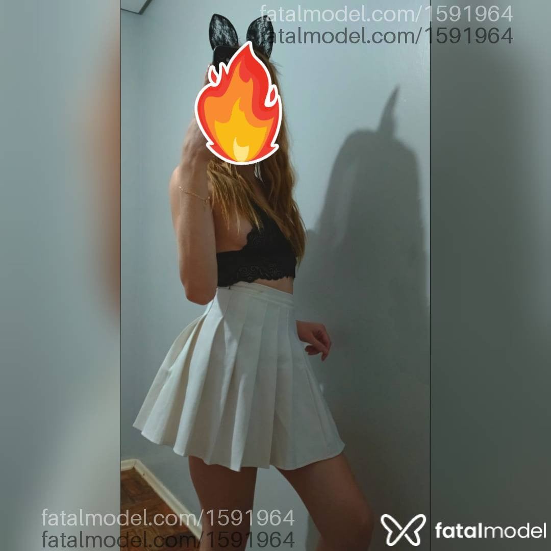 Acompanhante mulher loira (o) de olhos verdes - Babbi