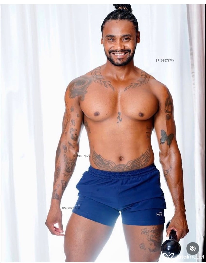 Acompanhante homem morena (o) de olhos pretos - João Pedro Acompanhante homem morena (o) de olhos pretos - João Pedro