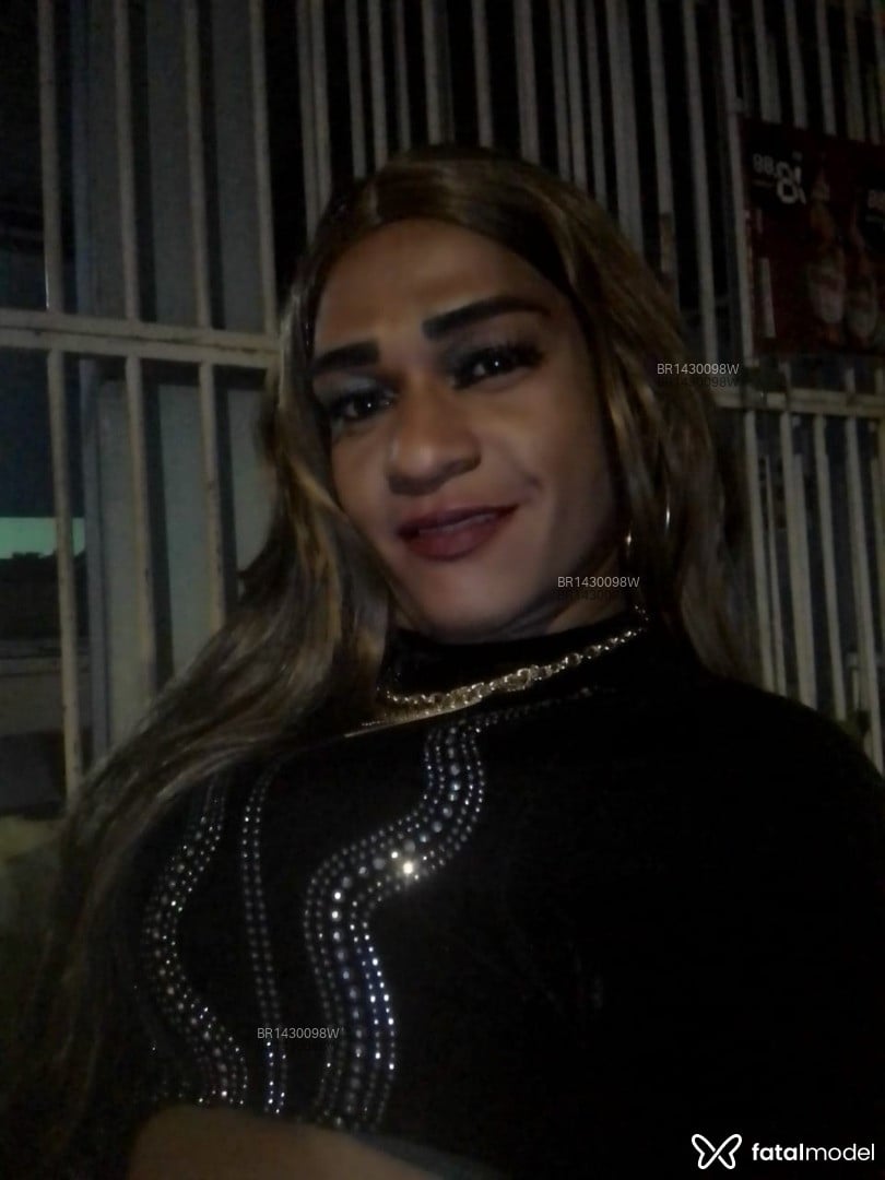Acompanhante mulher trans morena (o) de olhos castanhos em Pontes e Lacerda - Estephany