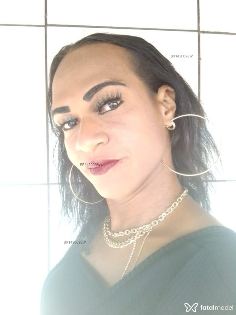 Acompanhante mulher trans morena (o) de olhos castanhos em Pontes e Lacerda - Estephany