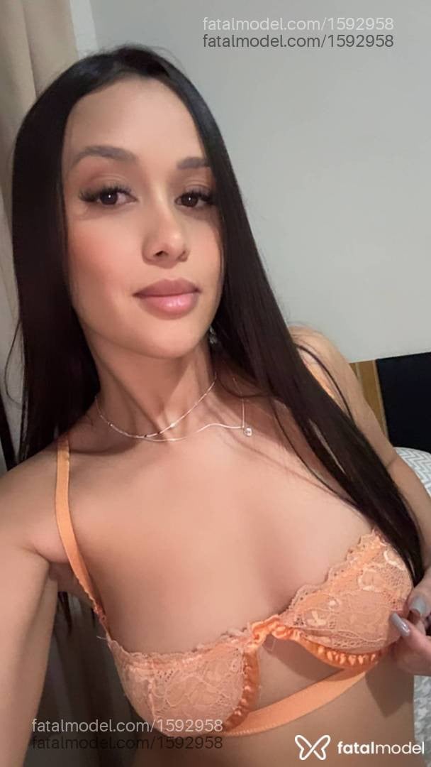Acompanhante mulher com cabelo castanho de olhos castanhos em São José do Rio Preto - Mirella