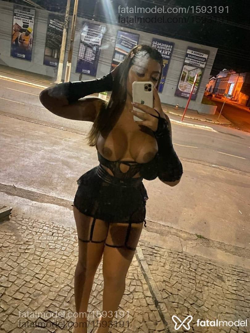 Acompanhante mulher trans loira (o) de olhos castanhos - Agatha Bolzani
