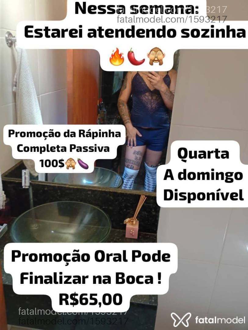 Acompanhante mulher trans ruiva (o) de olhos castanhos - Lorena Karvalho