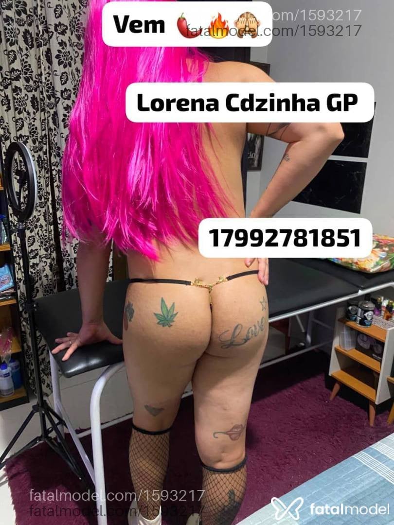 Acompanhante mulher trans ruiva (o) de olhos castanhos - Lorena Karvalho