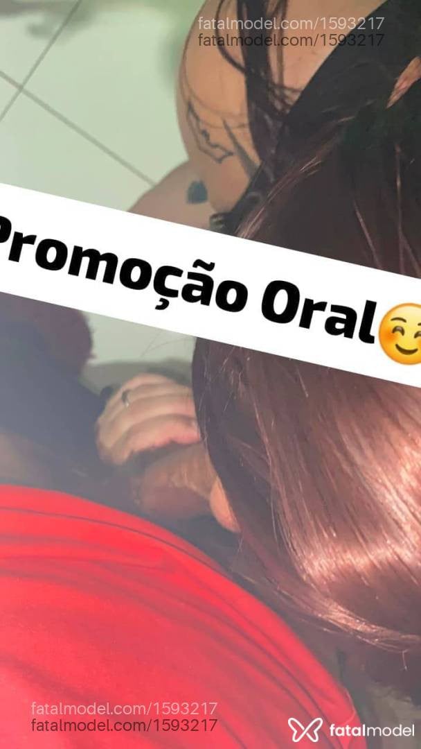 Acompanhante mulher trans ruiva (o) de olhos castanhos - Lorena Karvalho