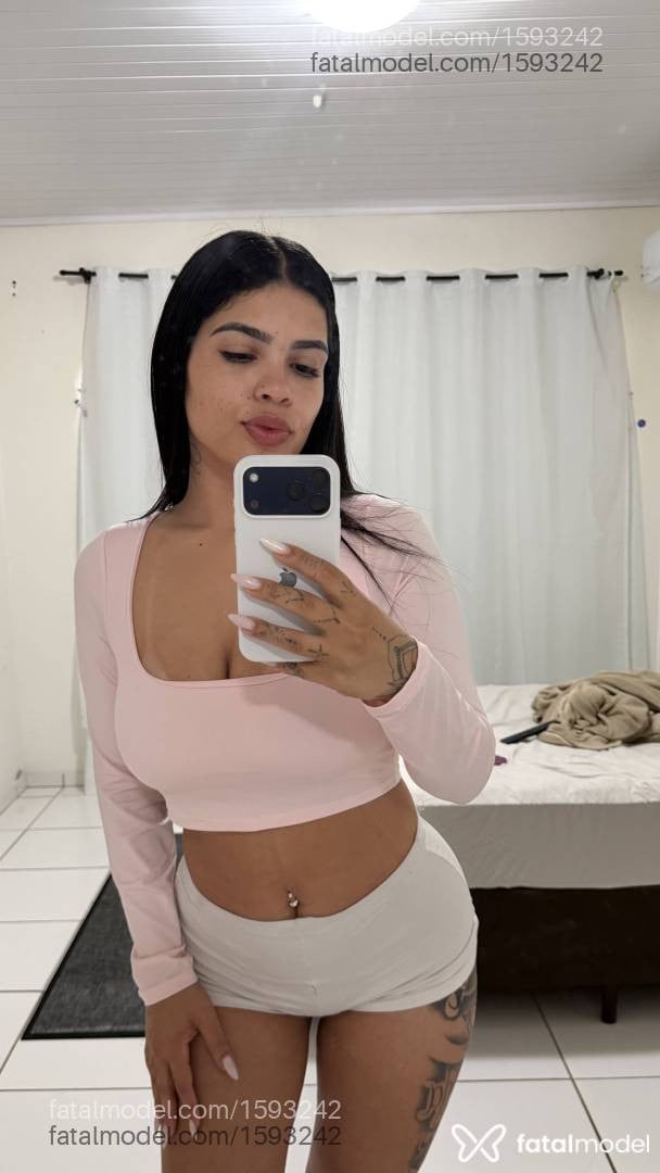 Acompanhante mulher morena (o) de olhos pretos - Rafaella