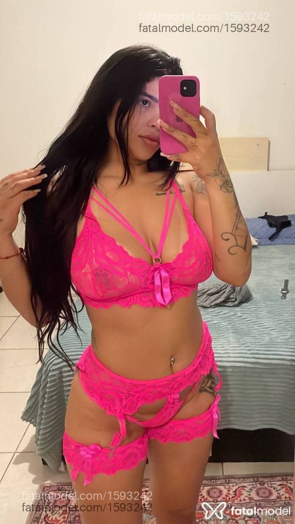 Acompanhante mulher morena (o) de olhos pretos - Rafaella