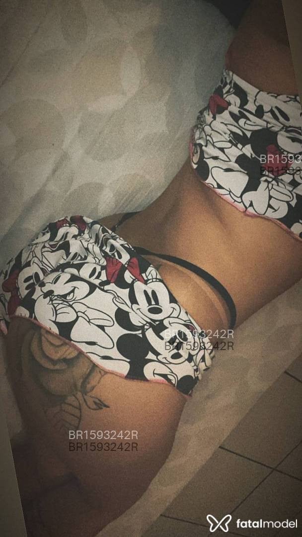 Acompanhante mulher morena (o) de olhos pretos em São José - Júlia Monteiro