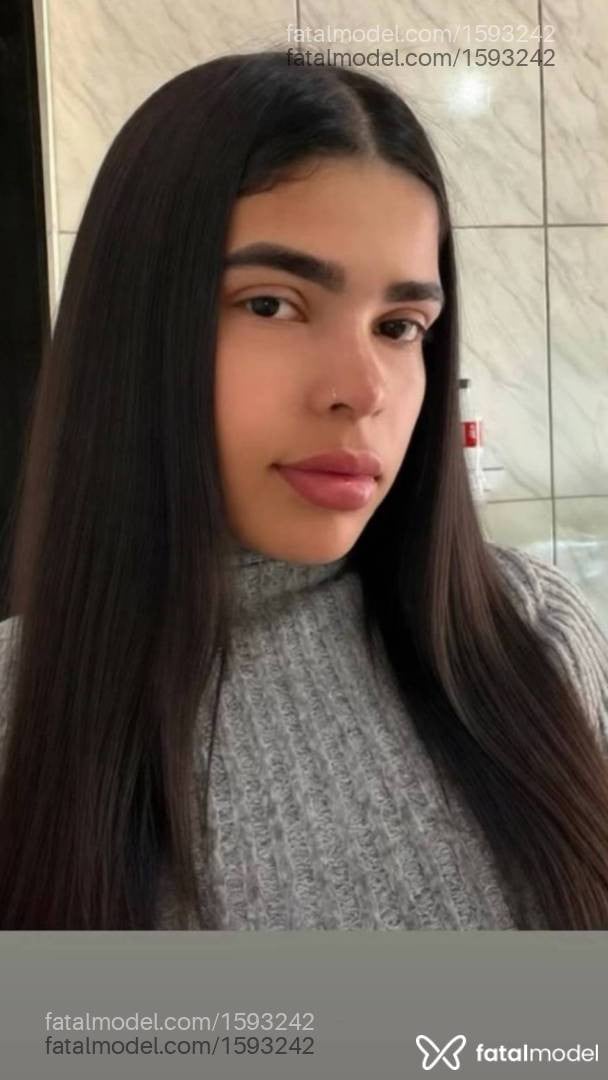 Acompanhante mulher morena (o) de olhos pretos - Rafaella