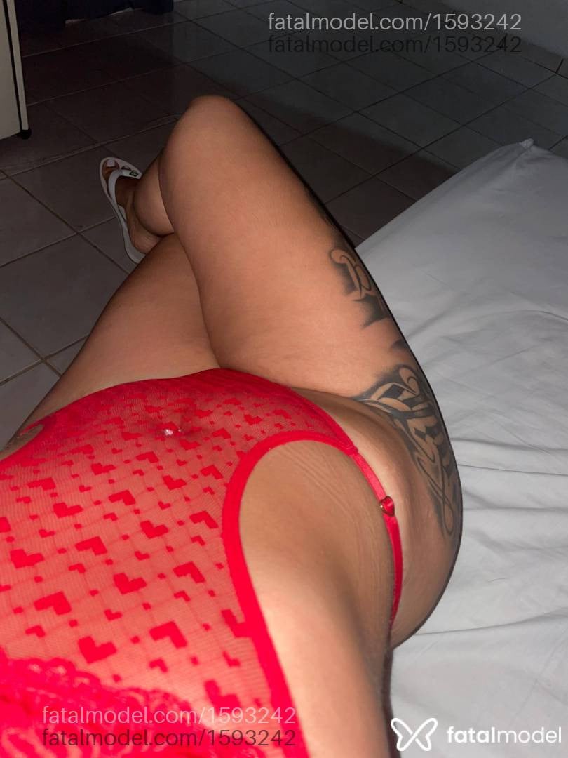 Acompanhante mulher morena (o) de olhos pretos - Rafaella