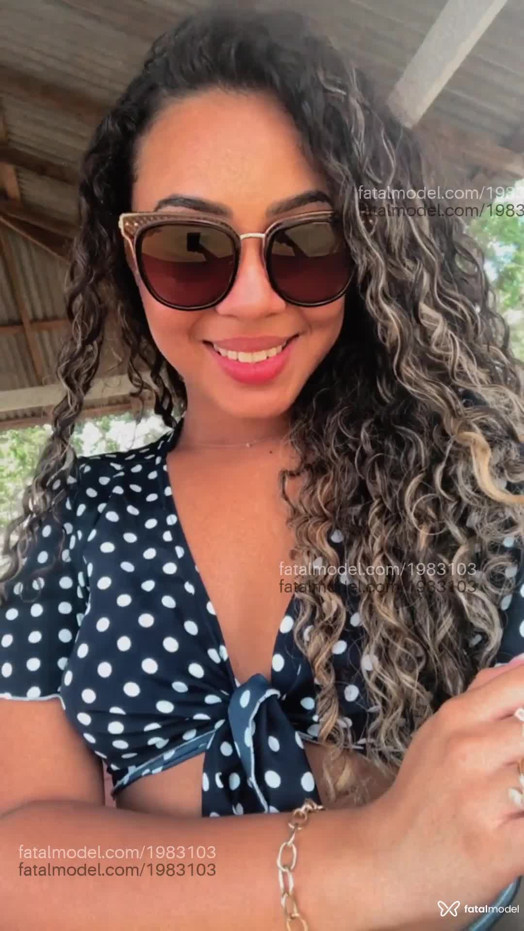 Acompanhante mulher morena (o) de olhos pretos em Virtual - Karolany