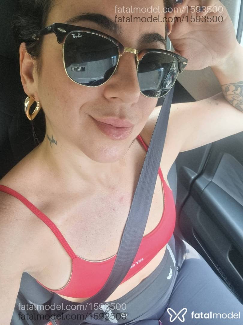 Acompanhante mulher loira (o) de olhos castanhos - Taila Rios Acompanhante mulher loira (o) de olhos castanhos - Taila Rios