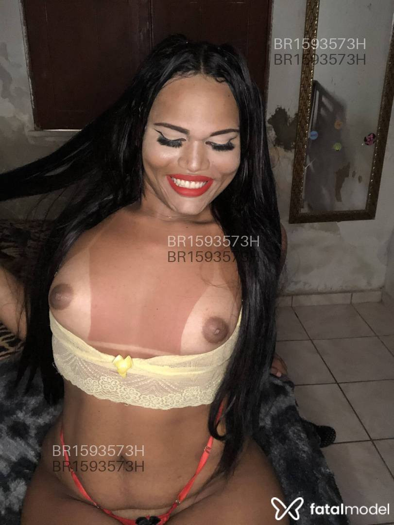 Acompanhante travesti com cabelo castanho de olhos castanhos em São Paulo - Davillalilian