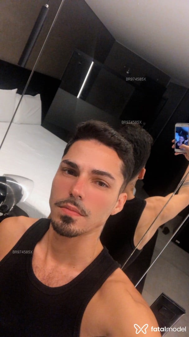 Acompanhante homem com cabelo castanho de olhos castanhos em Caruaru - Lucas Andrade