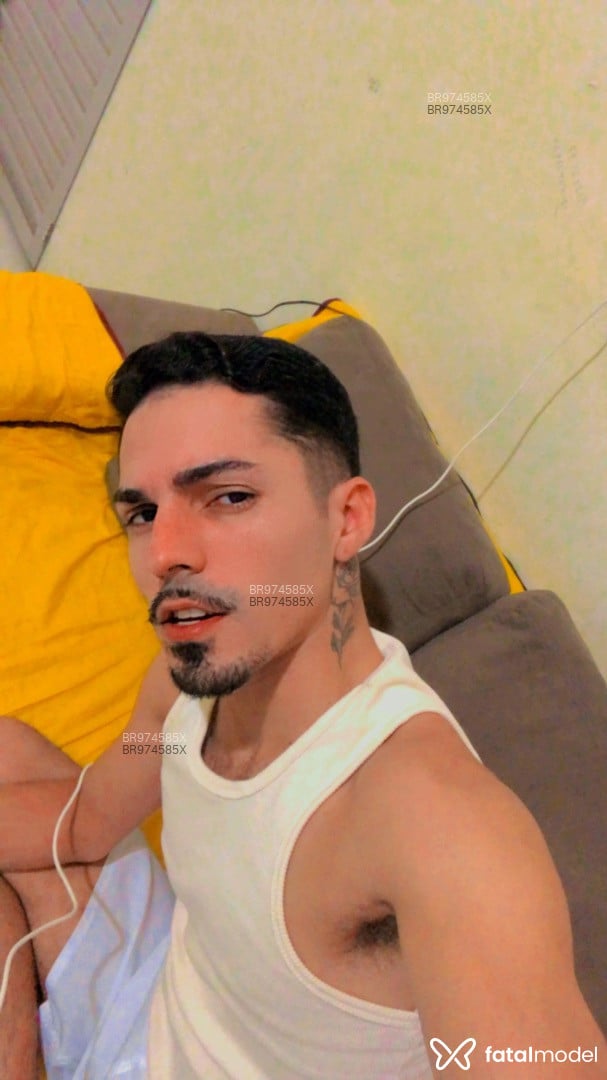 Acompanhante homem com cabelo castanho de olhos castanhos em Caruaru - Lucas Andrade