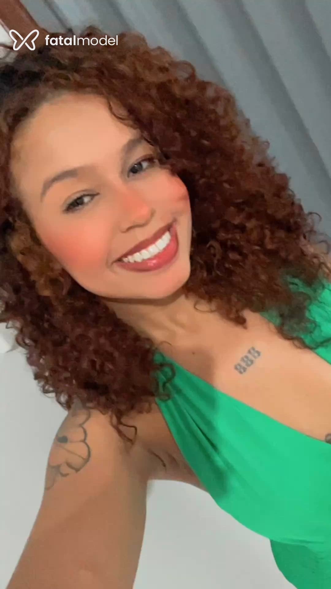 Acompanhante mulher morena (o) de olhos castanhos - ísis Acompanhante mulher morena (o) de olhos castanhos - ísis