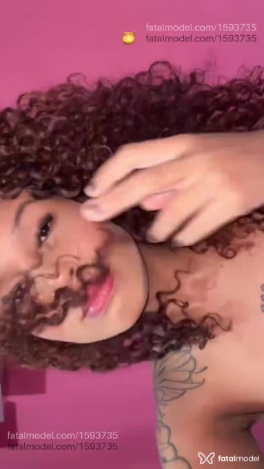 Acompanhante mulher morena (o) de olhos castanhos em Parauapebas Acompanhante mulher morena (o) de olhos castanhos em Parauapebas - ísis