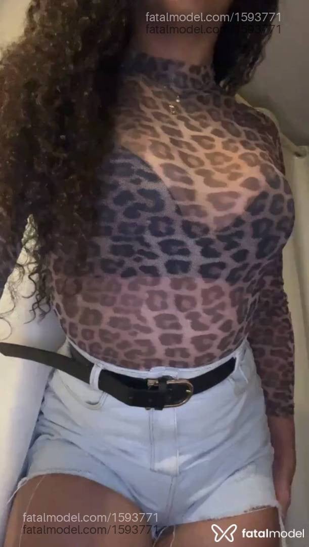 Acompanhante mulher trans loira (o) de olhos pretos em Virtual - Cacau Ferraz