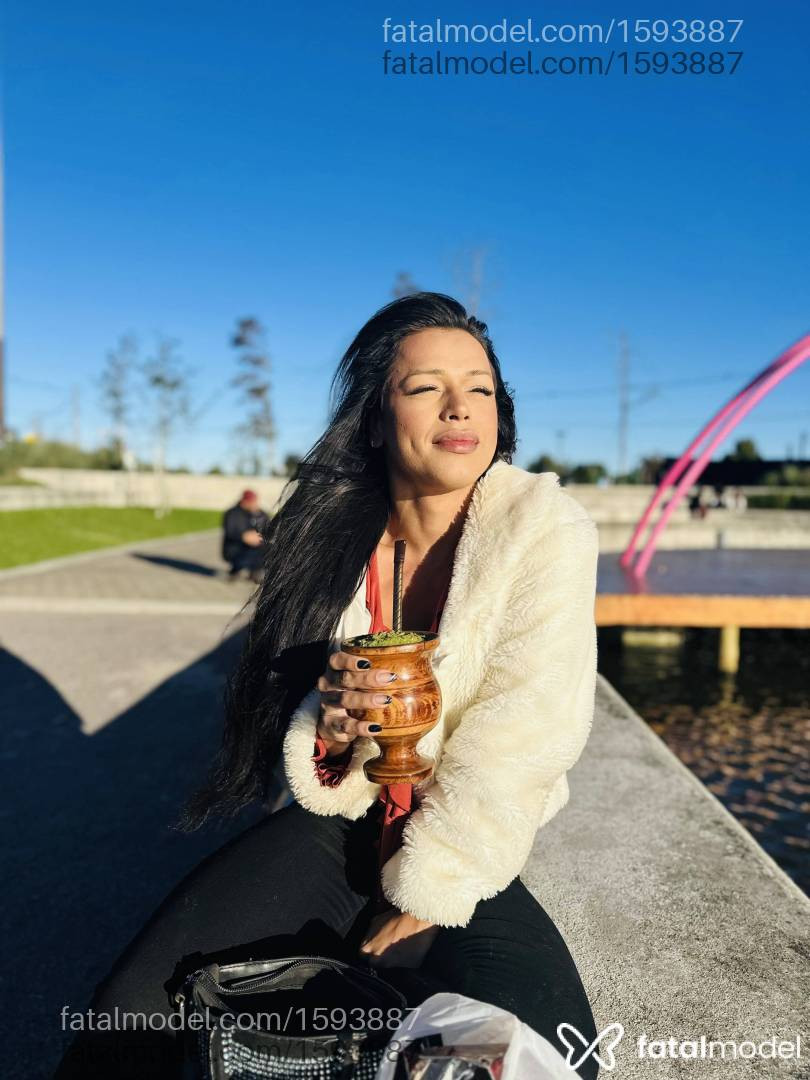 Acompanhante mulher trans morena (o) de olhos pretos em Pelotas - Rebecca