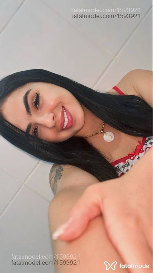 Acompanhante mulher morena (o) de olhos castanhos - Stelinha