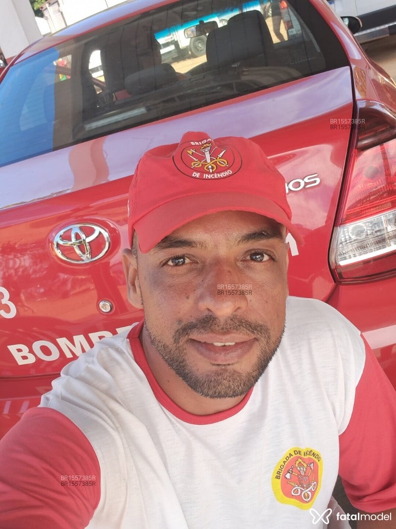 Acompanhante homem morena (o) de olhos castanhos em Maringá Acompanhante homem morena (o) de olhos castanhos em Maringá - Maurício