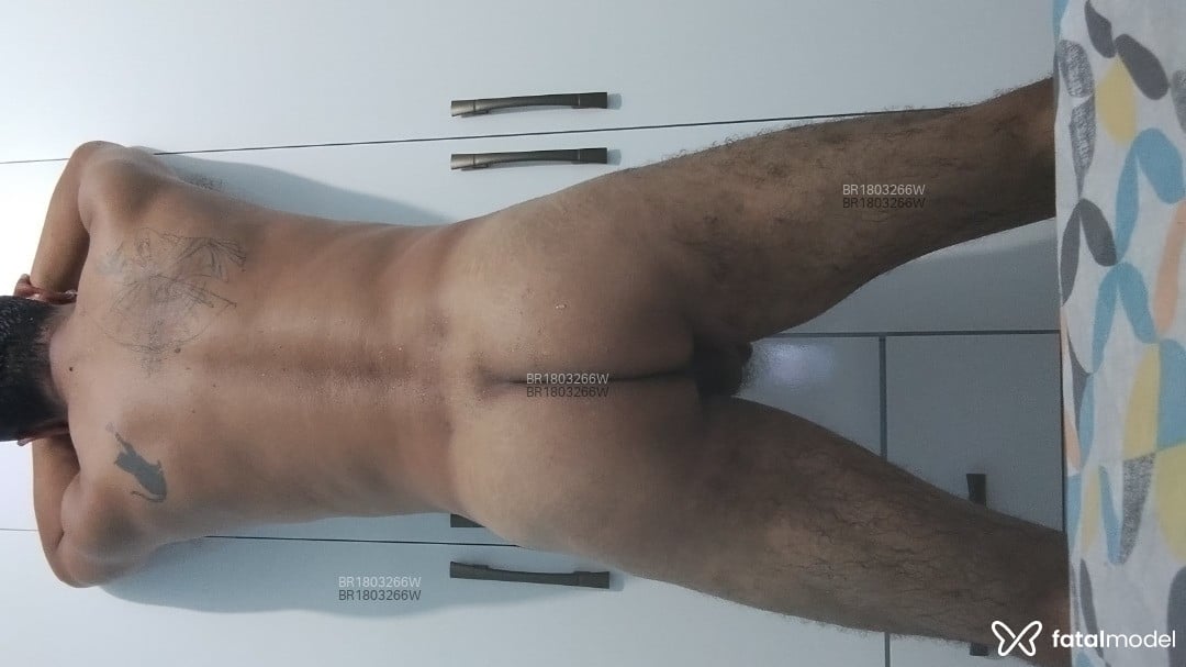 Acompanhante homem com cabelo castanho de olhos castanhos em Cuiabá - Tiozinho