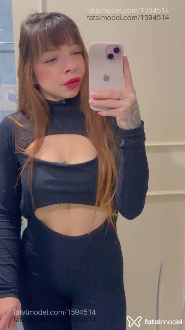 Acompanhante mulher ruiva (o) de olhos castanhos - Japinha
