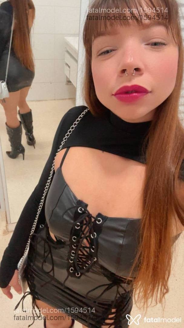 Acompanhante mulher ruiva (o) de olhos castanhos - Japinha